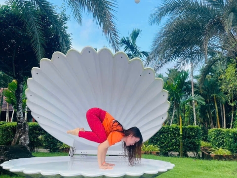 Yoga dáng xinh